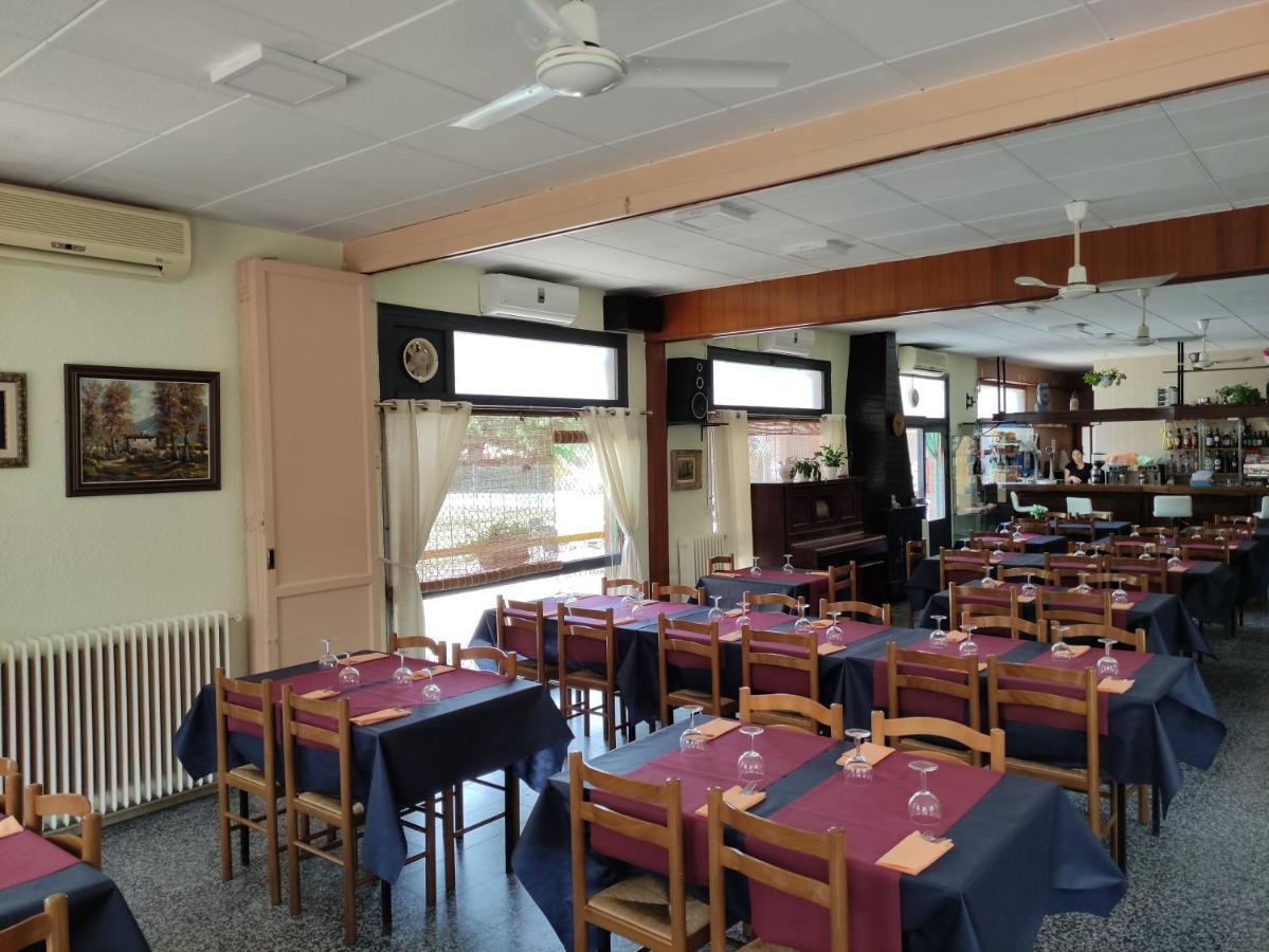 Alberg Restaurant Bellavista Santa Pau Exterior photo